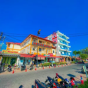 2* Hotel Amzar Cenang